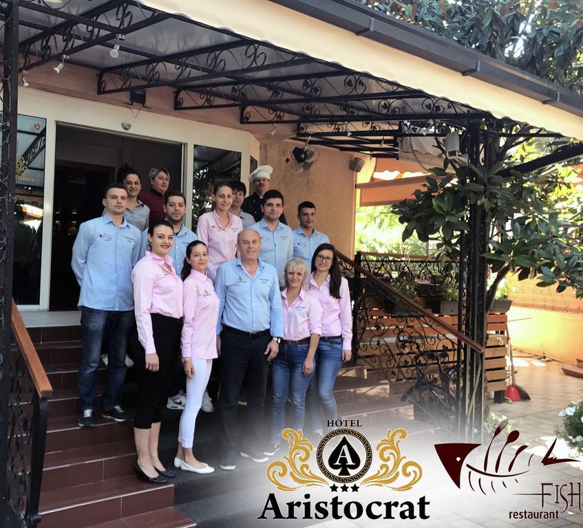 Hotel Aristocrat & Fish Restaurant Skopje Esterno foto