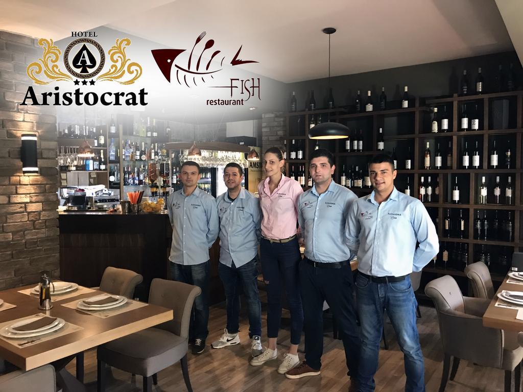 Hotel Aristocrat & Fish Restaurant Skopje Esterno foto