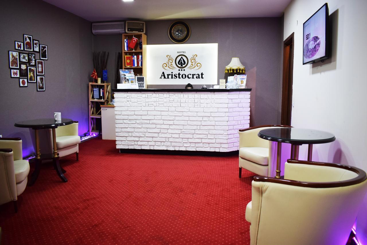Hotel Aristocrat & Fish Restaurant Skopje Esterno foto